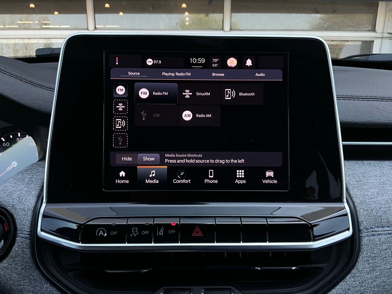 Used 2025 Jeep Compass Latitude image 31