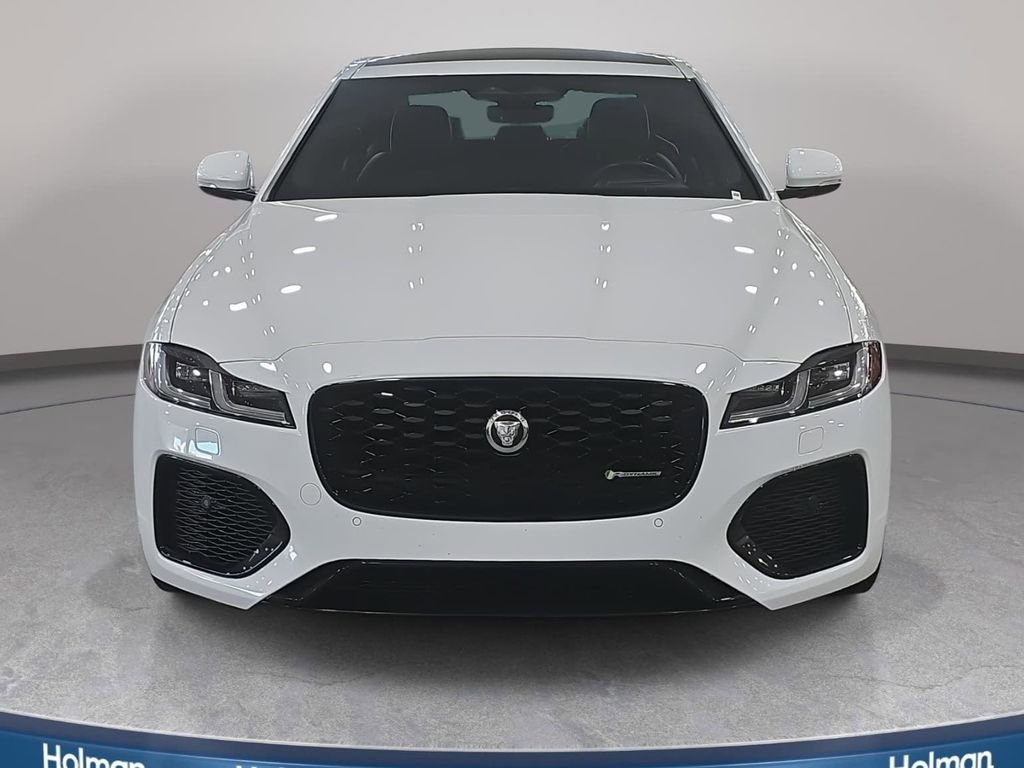 Used 2023 Jaguar XF R-Dynamic SE image 3