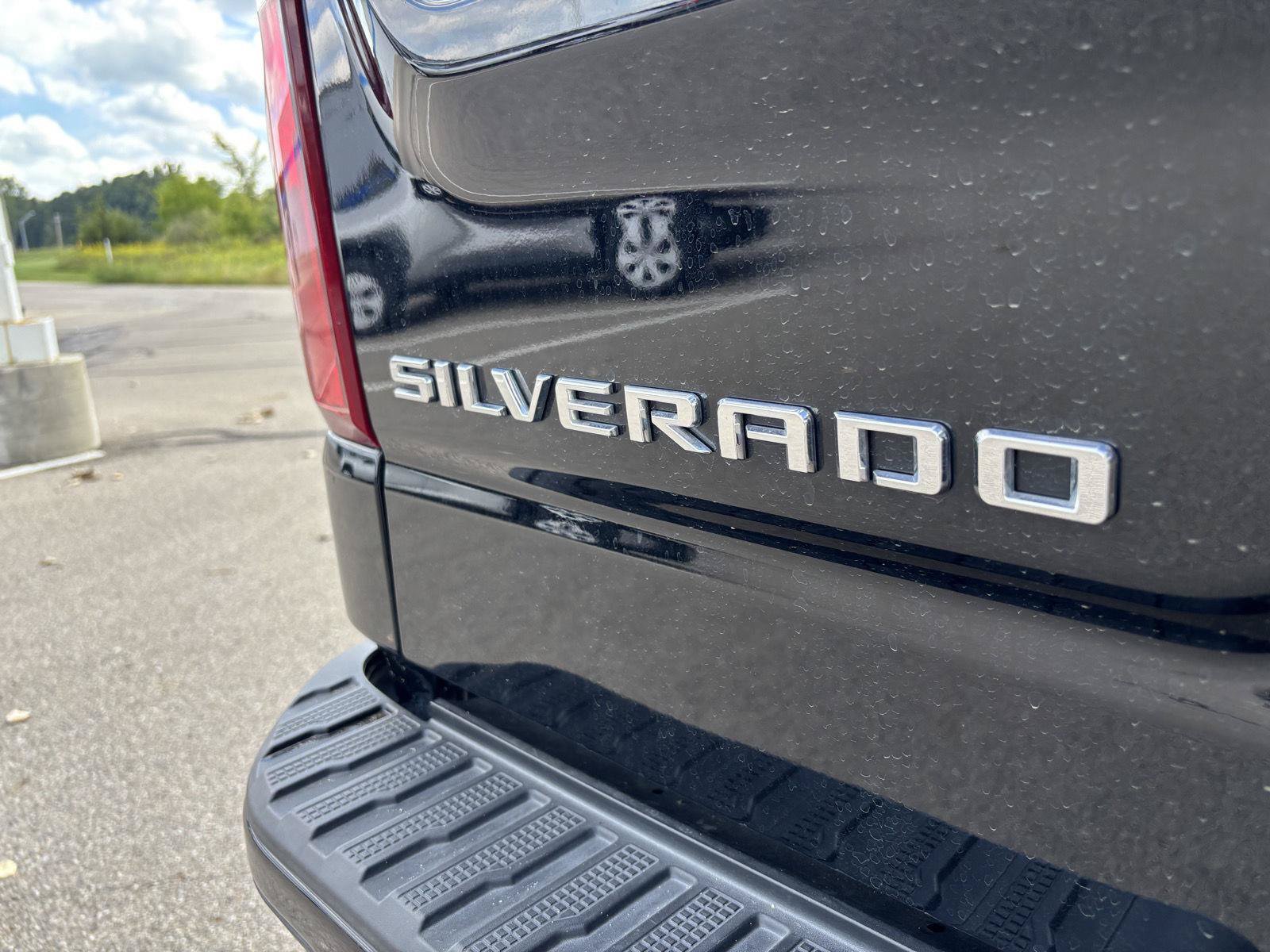 Used 2024 Chevrolet Silverado 1500 LT Trail Boss w/ Convenience Package II AWD/4WD image 10