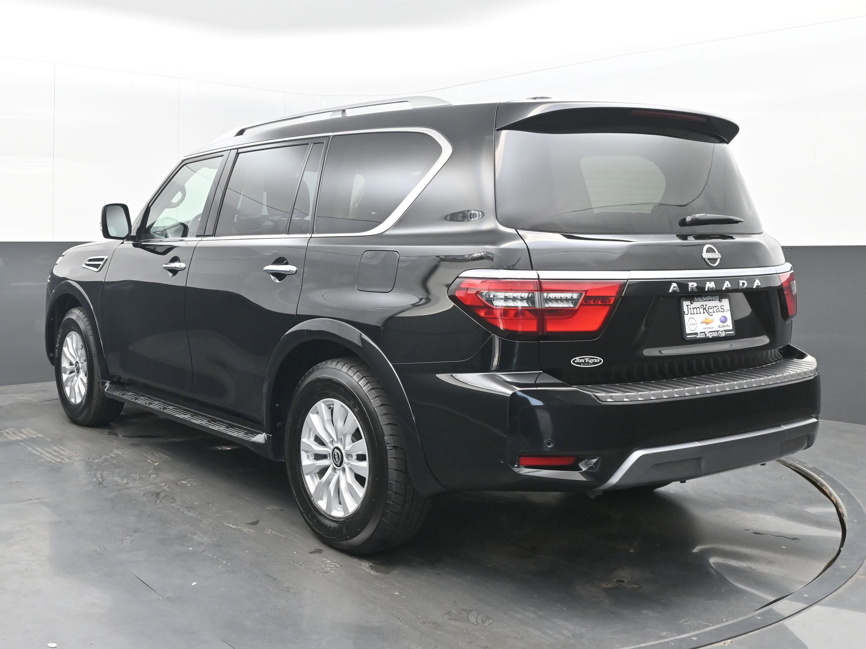 Used 2024 Nissan Armada SV image 6