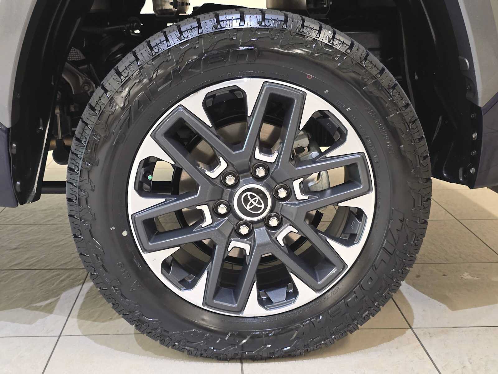 Certified 2024 Toyota Tundra Limited AWD/4WD image 8