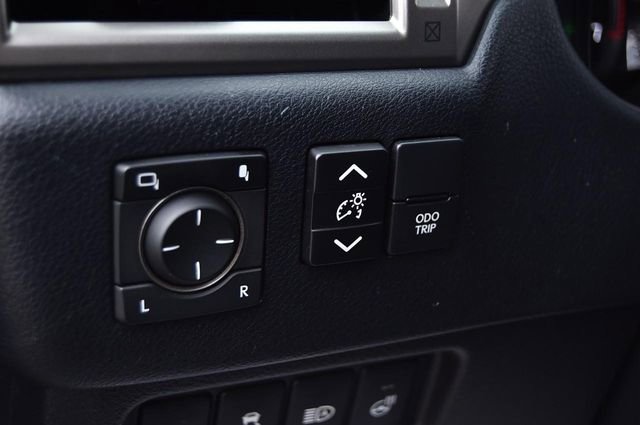 Used 2021 Lexus GX 460 Premium w/ Premium Package image 11