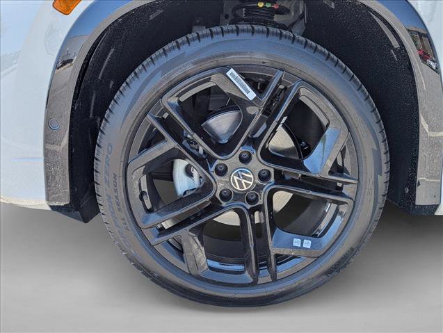 New 2026 Volkswagen Tiguan SE R-Line FWD image 9