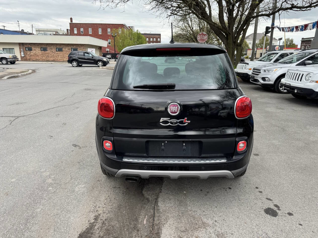 Used 2014 FIAT 500L Trekking w/ Popular Equipment Group FWD image 4