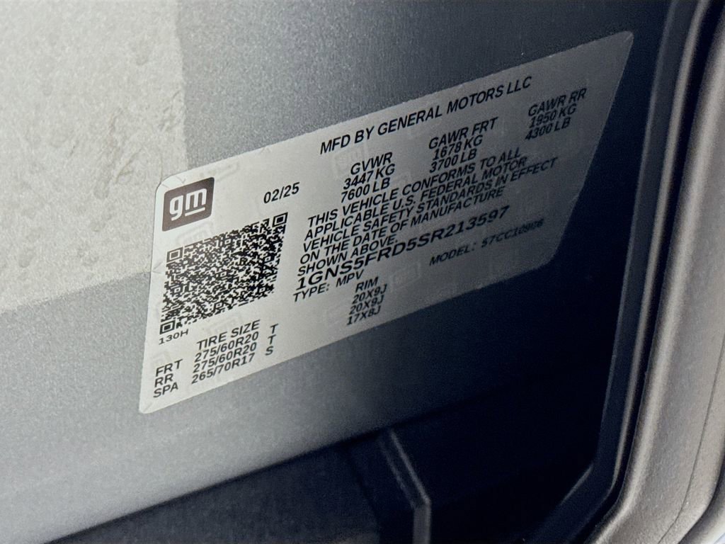 Certified 2025 Chevrolet Suburban Premier image 32