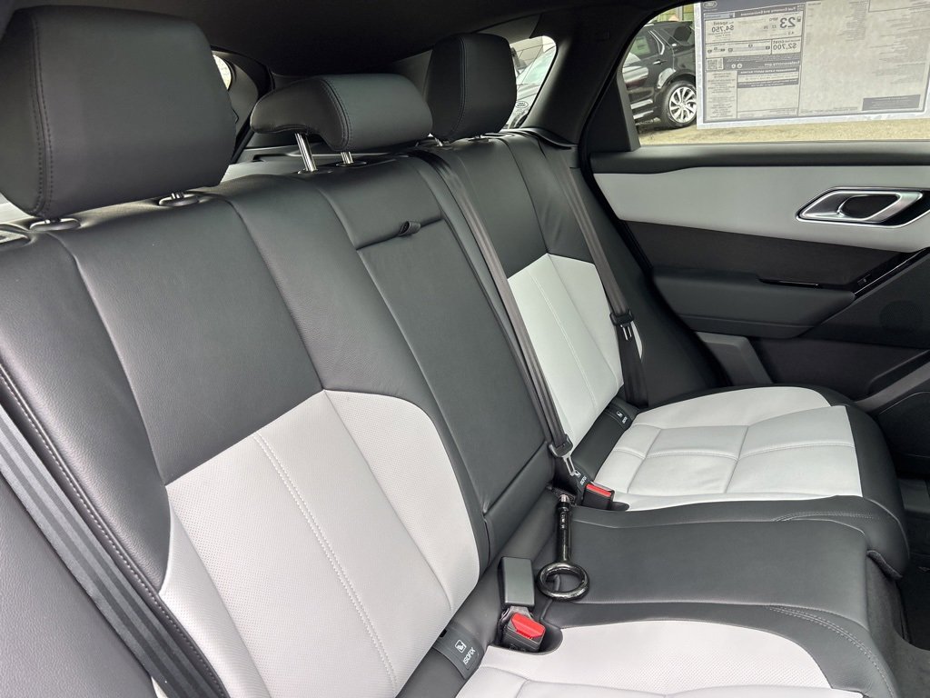 New 2026 Land Rover Range Rover Velar Dynamic SE image 18