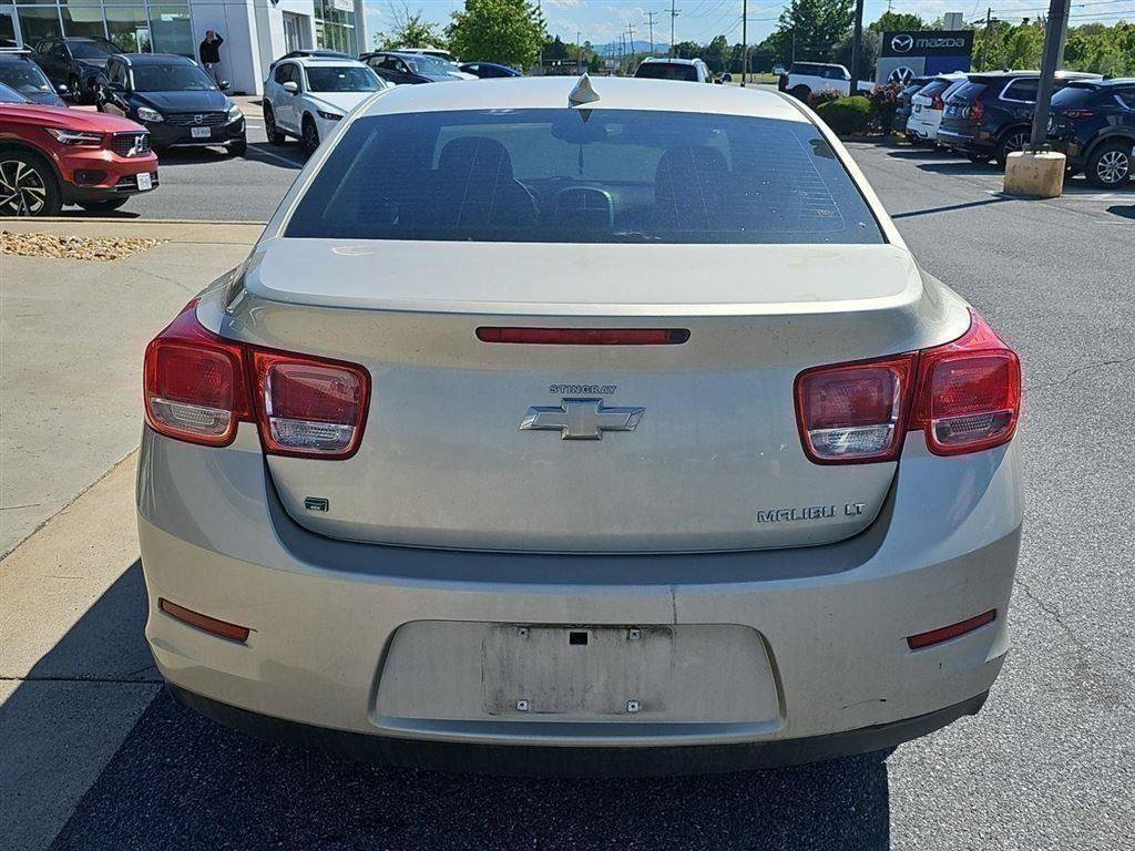 Used 2016 Chevrolet Malibu LT w/ Power Convenience Package FWD image 5