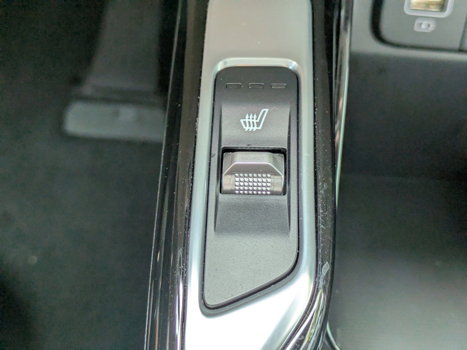 Certified 2023 Kia Sorento SX FWD image 28