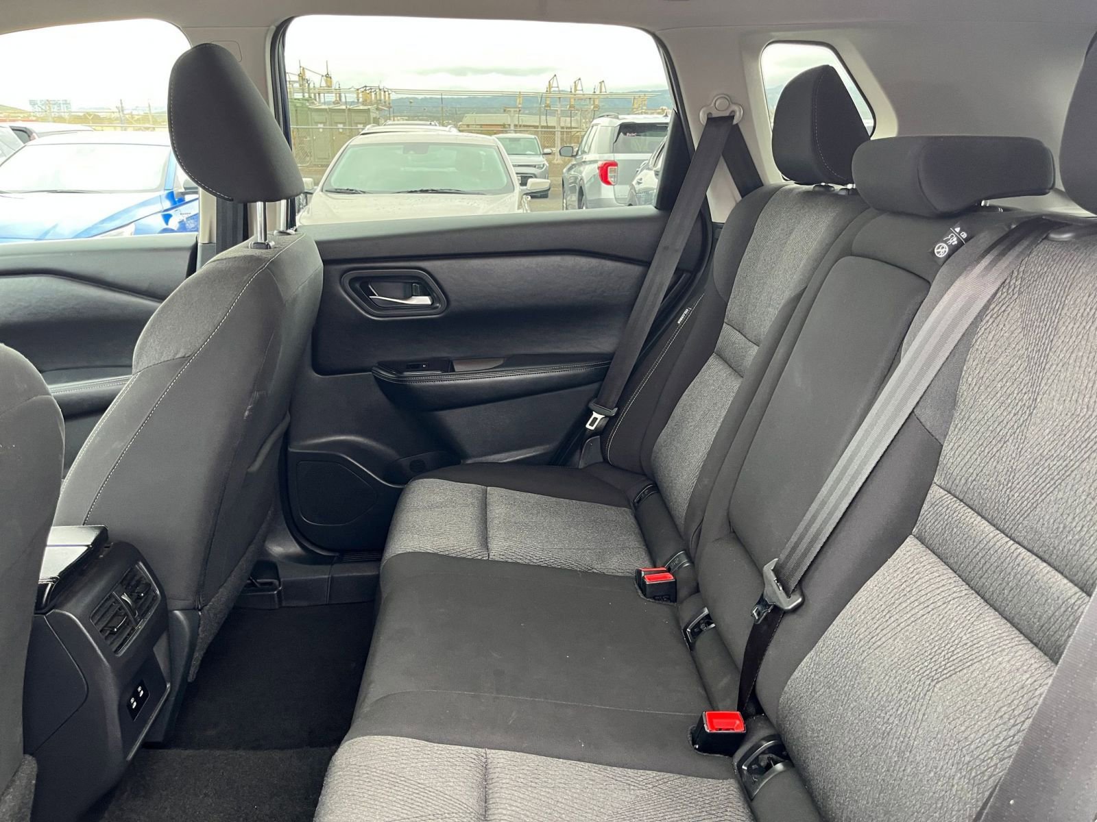 Used 2025 Nissan Rogue SV AWD/4WD image 27