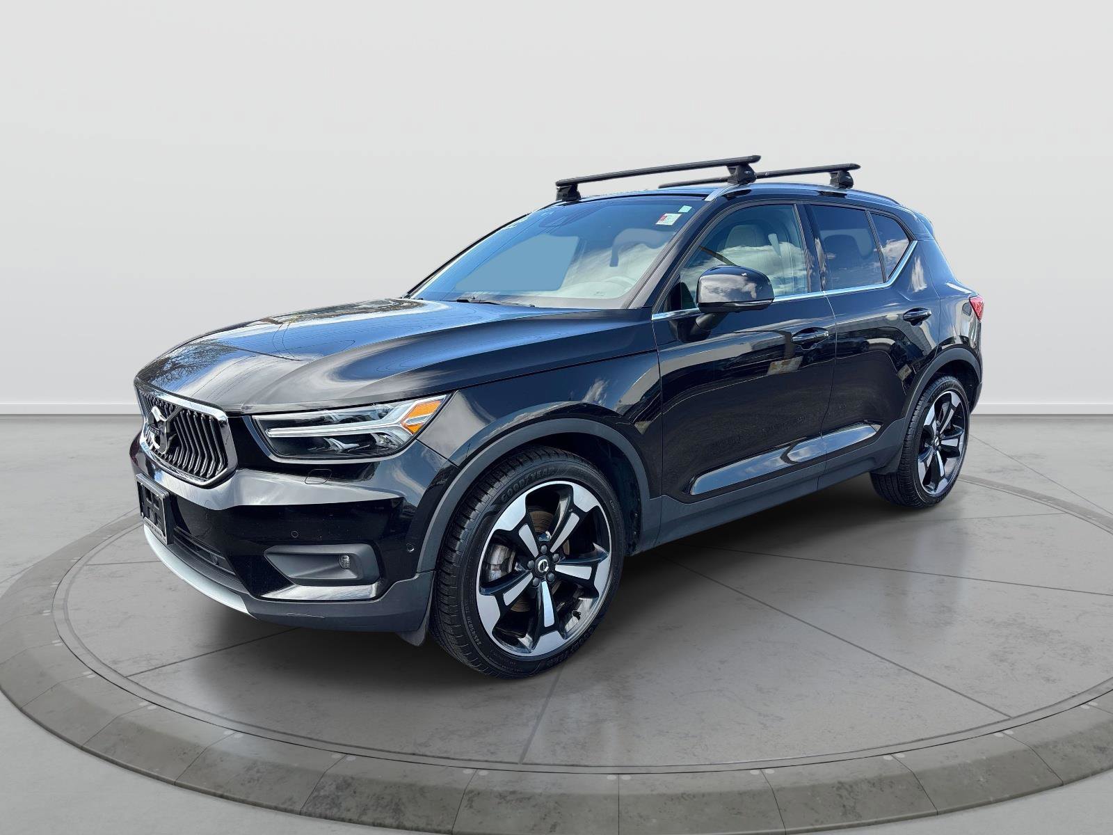 Used 2019 Volvo XC40 T5 Inscription AWD/4WD image 1