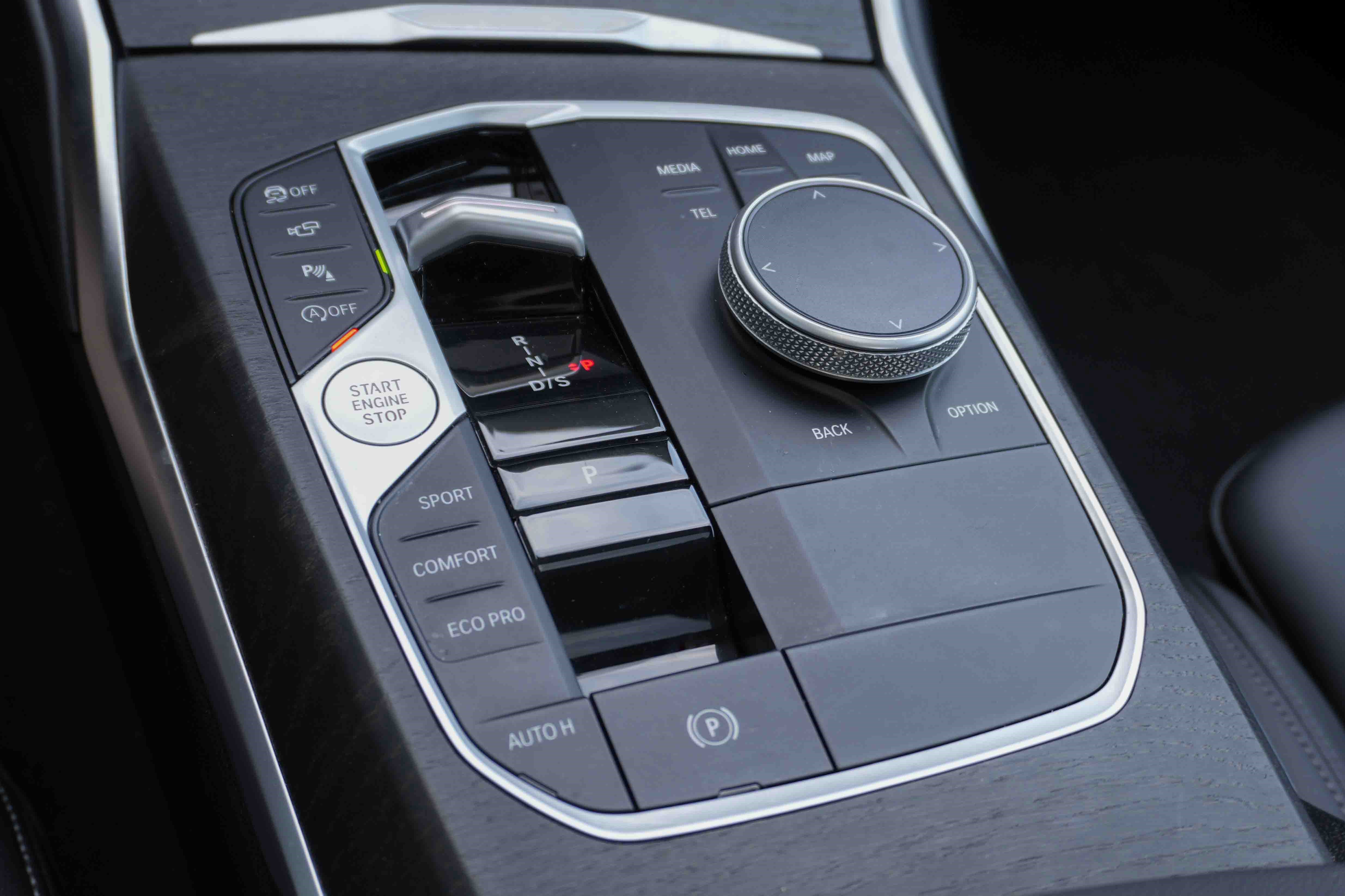 Certified 2024 BMW 330i Sedan image 24