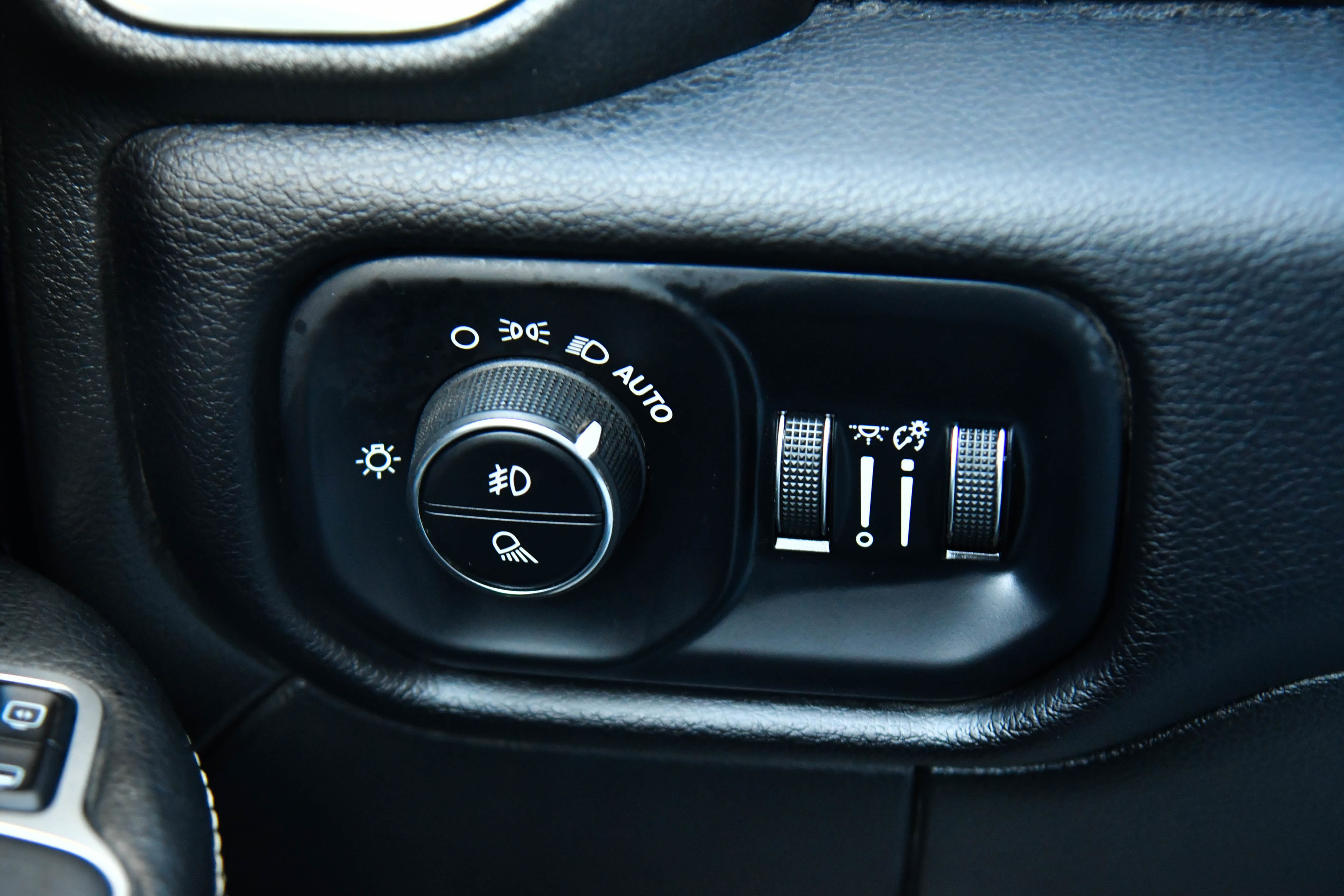 Used 2024 RAM 2500 Laramie image 38