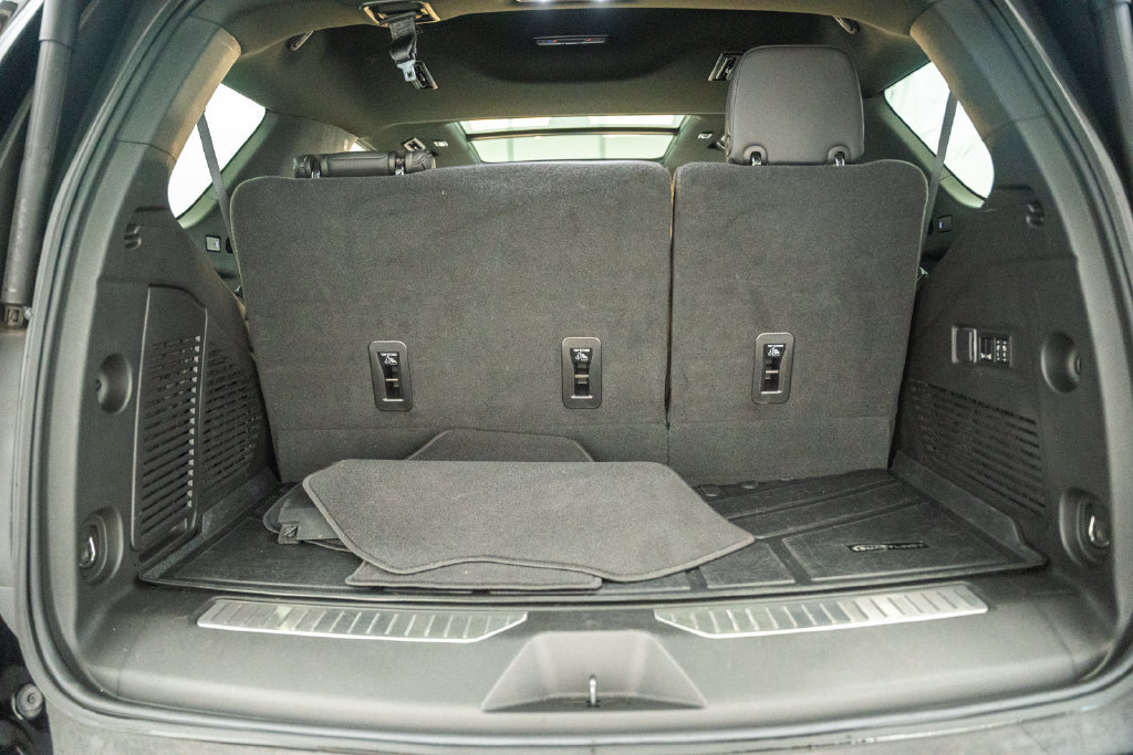 Used 2022 Chevrolet Tahoe High Country AWD/4WD image 11
