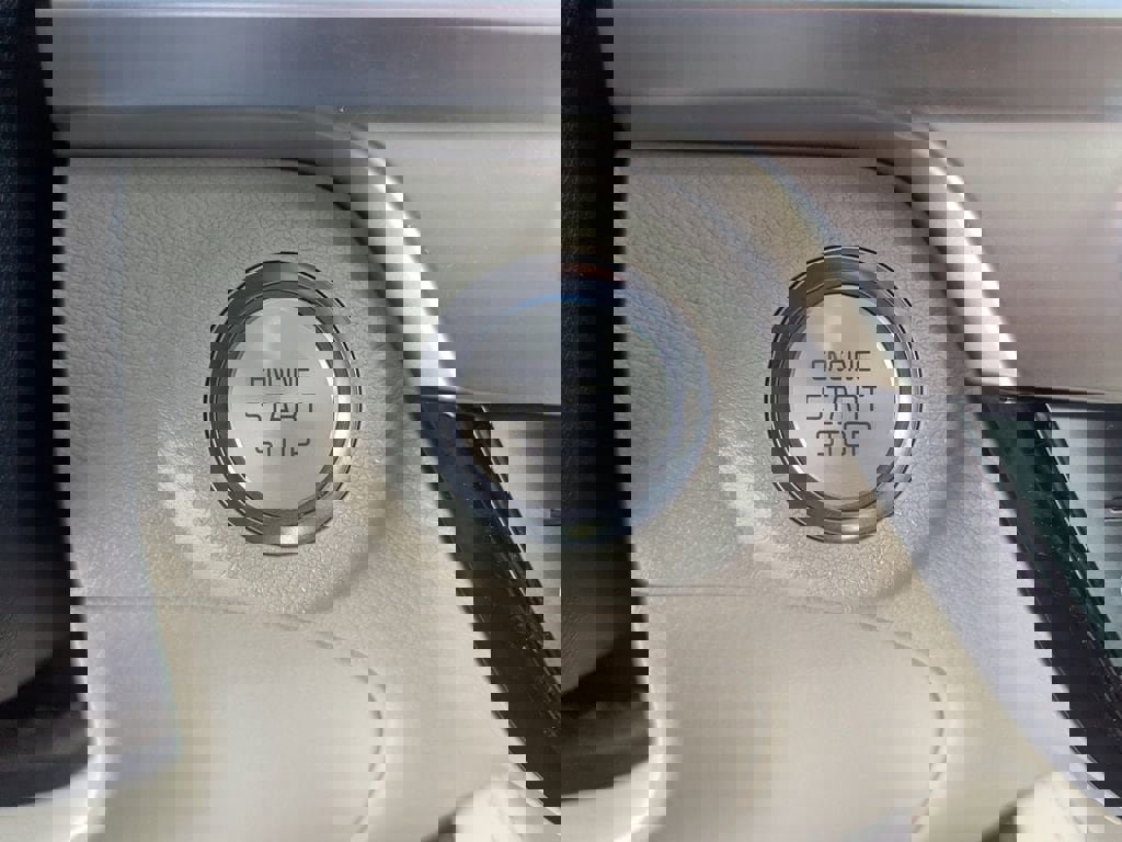 Used 2023 Kia Telluride EX image 25