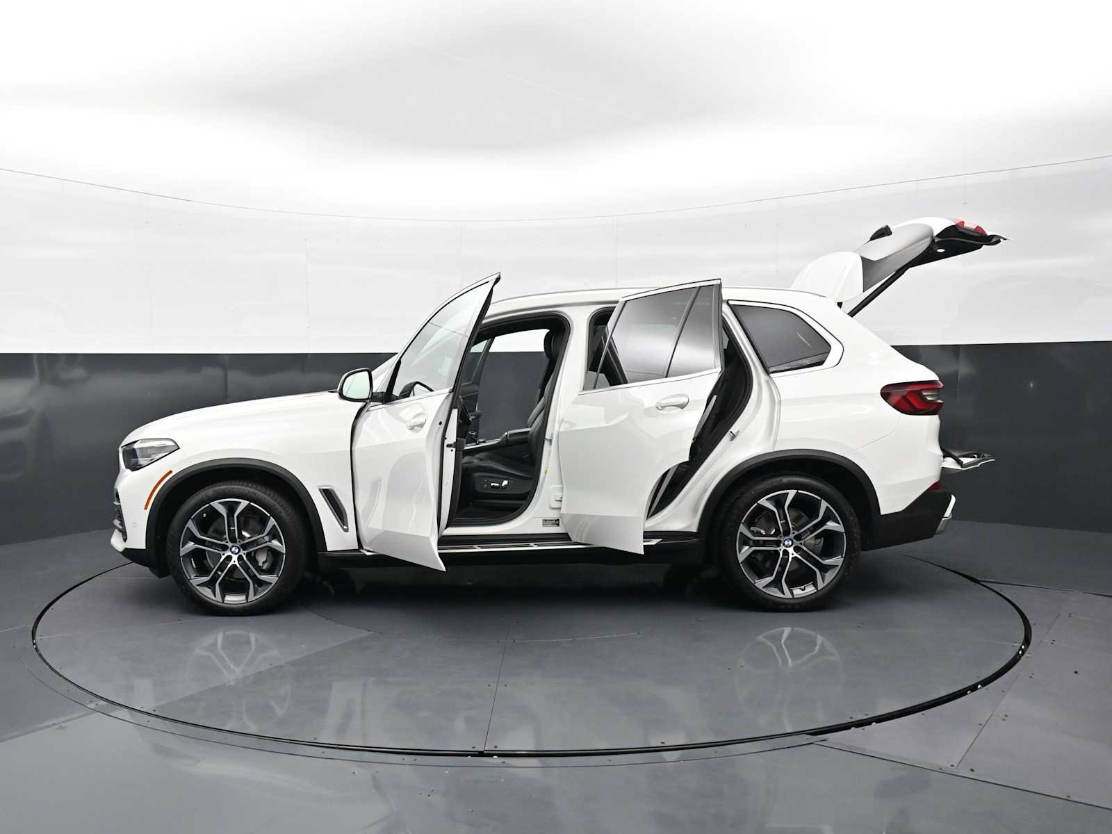 Used 2022 BMW X5 sDrive40i w/ Premium Package RWD image 36