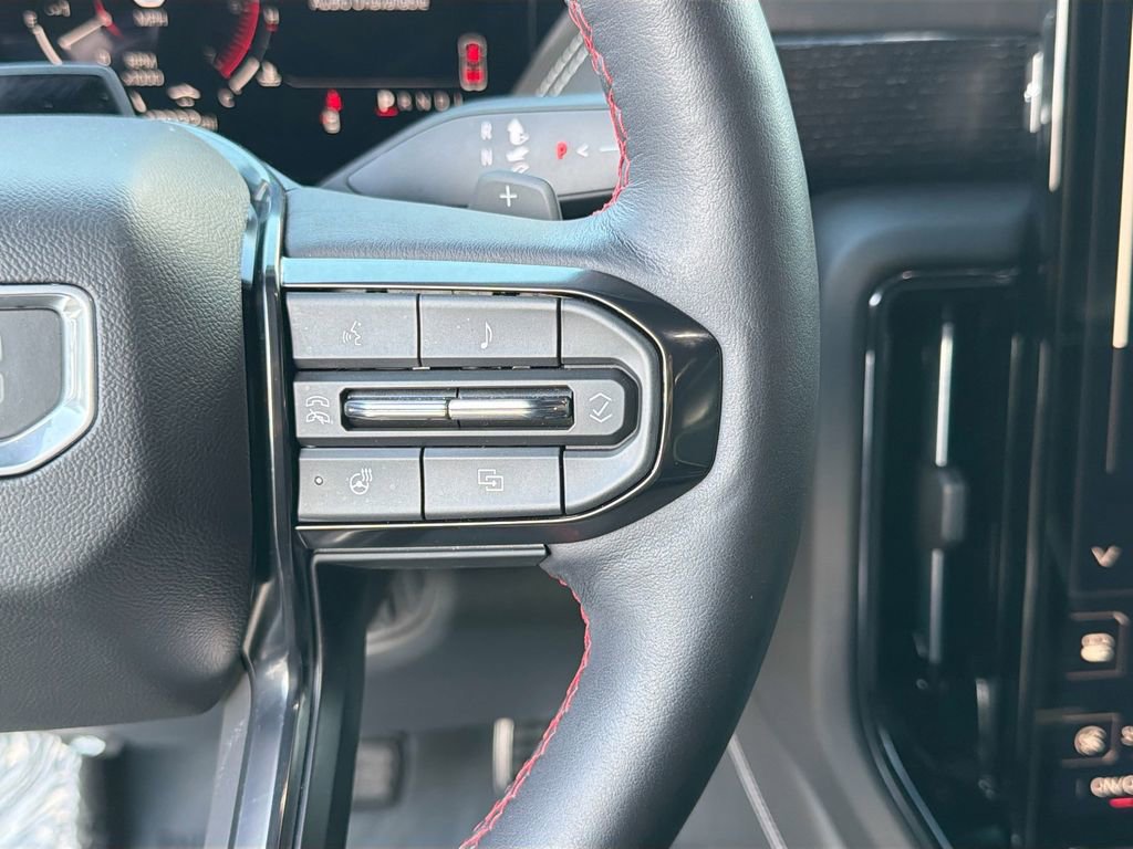 Used 2025 GMC Yukon AT4 Ultimate image 38