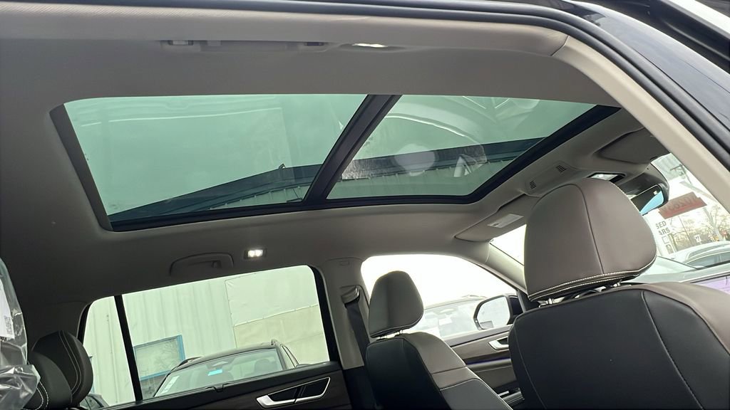 New 2026 Volkswagen Atlas SEL image 13