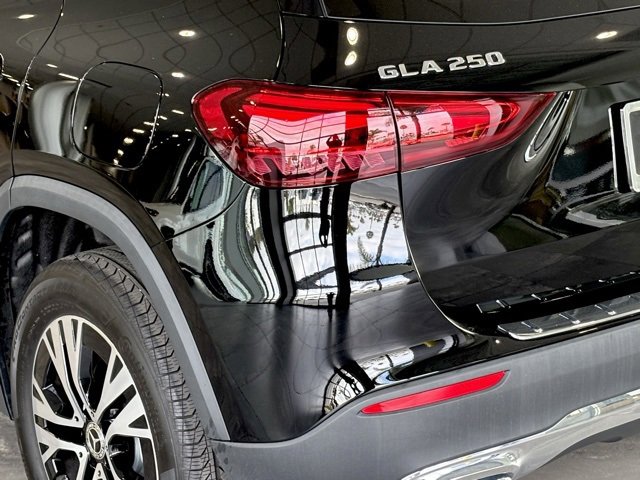 Certified 2025 Mercedes-Benz GLA 250 image 5