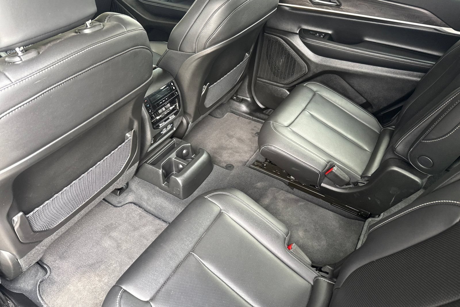 Used 2025 Jeep Grand Cherokee L Limited w/ Luxury Tech Group II AWD/4WD image 13