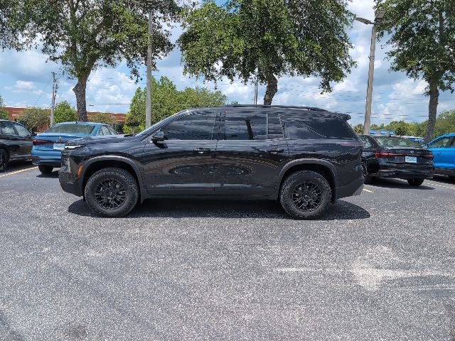 Used 2025 Chevrolet Traverse Z71 w/ Driver Confidence Package AWD/4WD image 3