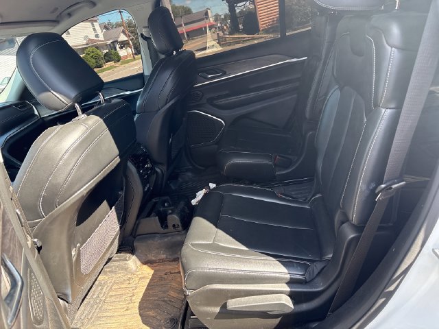 Used 2021 Jeep Grand Cherokee L Limited AWD/4WD image 9
