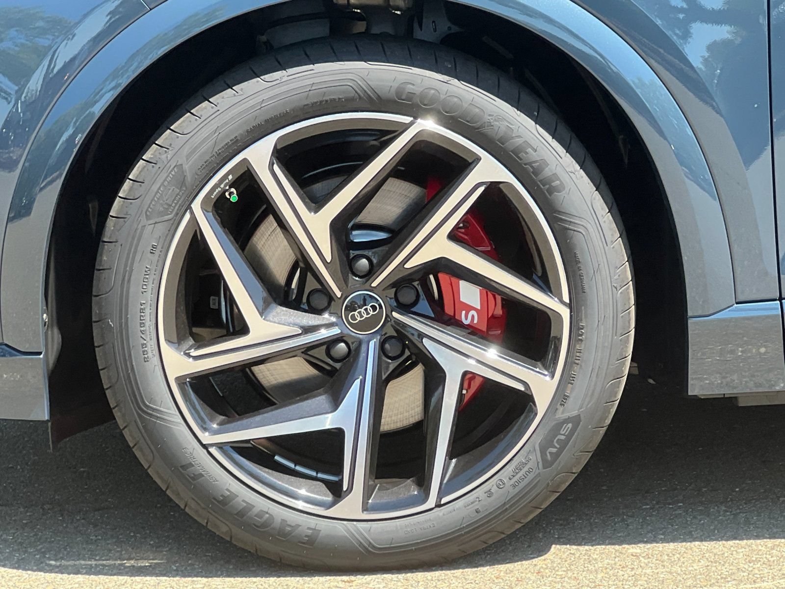 New 2027 Audi SQ6 e-tron Premium Plus AWD/4WD image 26
