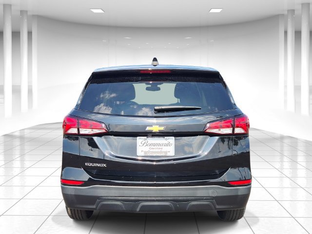 Used 2022 Chevrolet Equinox LS w/ LS Convenience Package FWD image 4