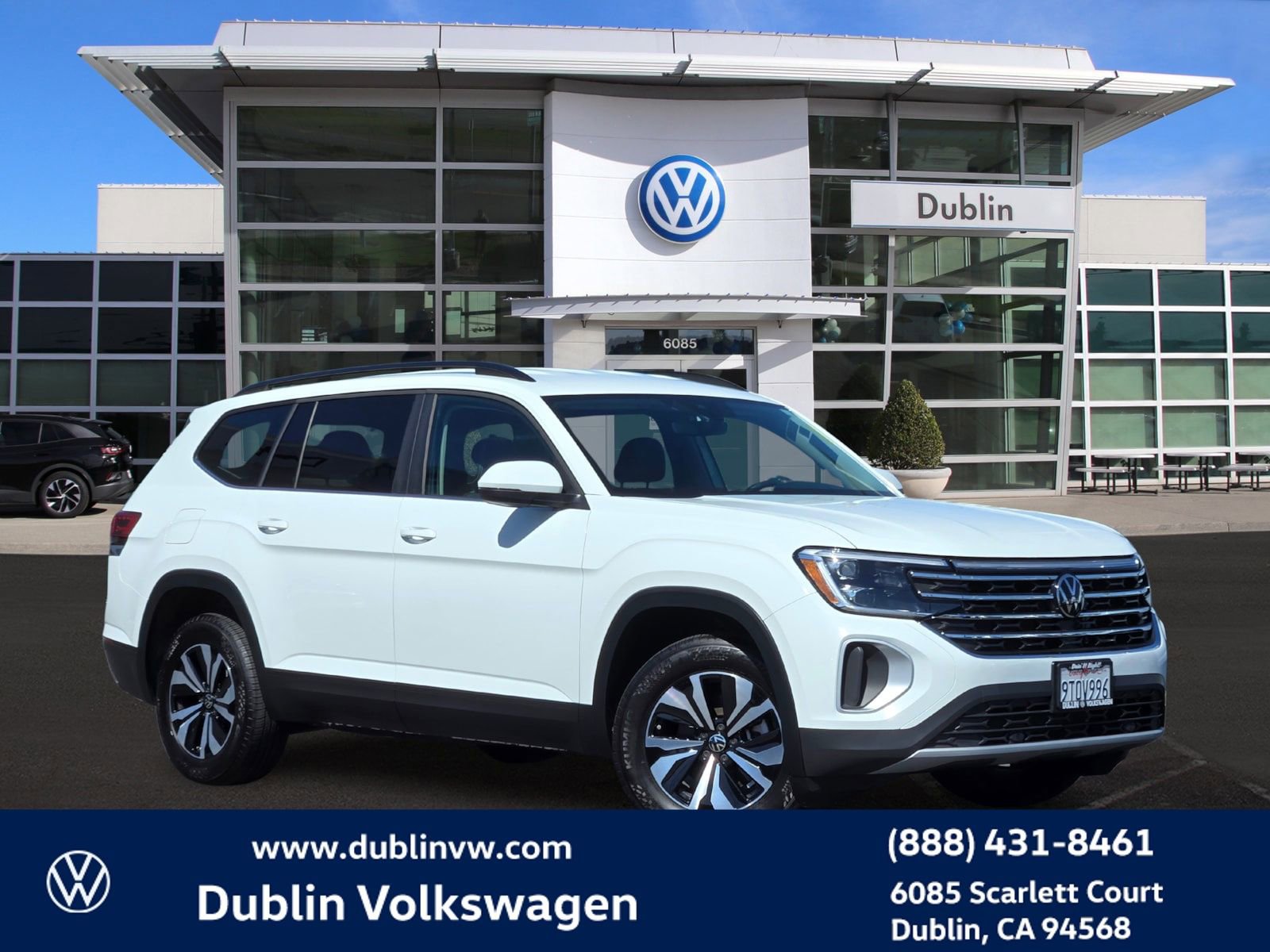 Used 2025 Volkswagen Atlas SE AWD/4WD image 1
