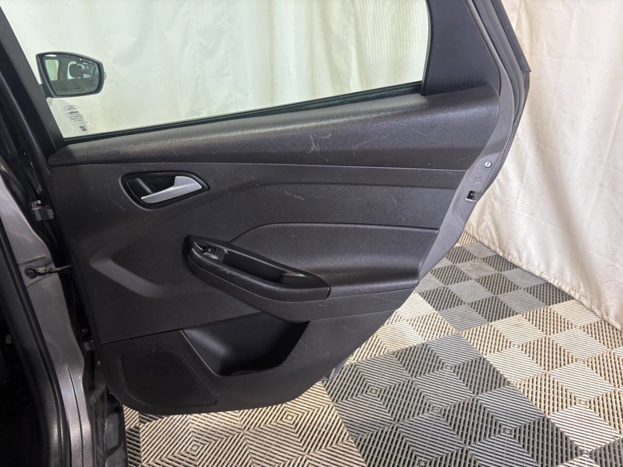 Used 2014 Ford Focus SE w/ SE Winter Package image 11