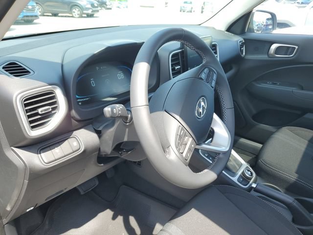 New 2026 Hyundai Venue SEL FWD image 19