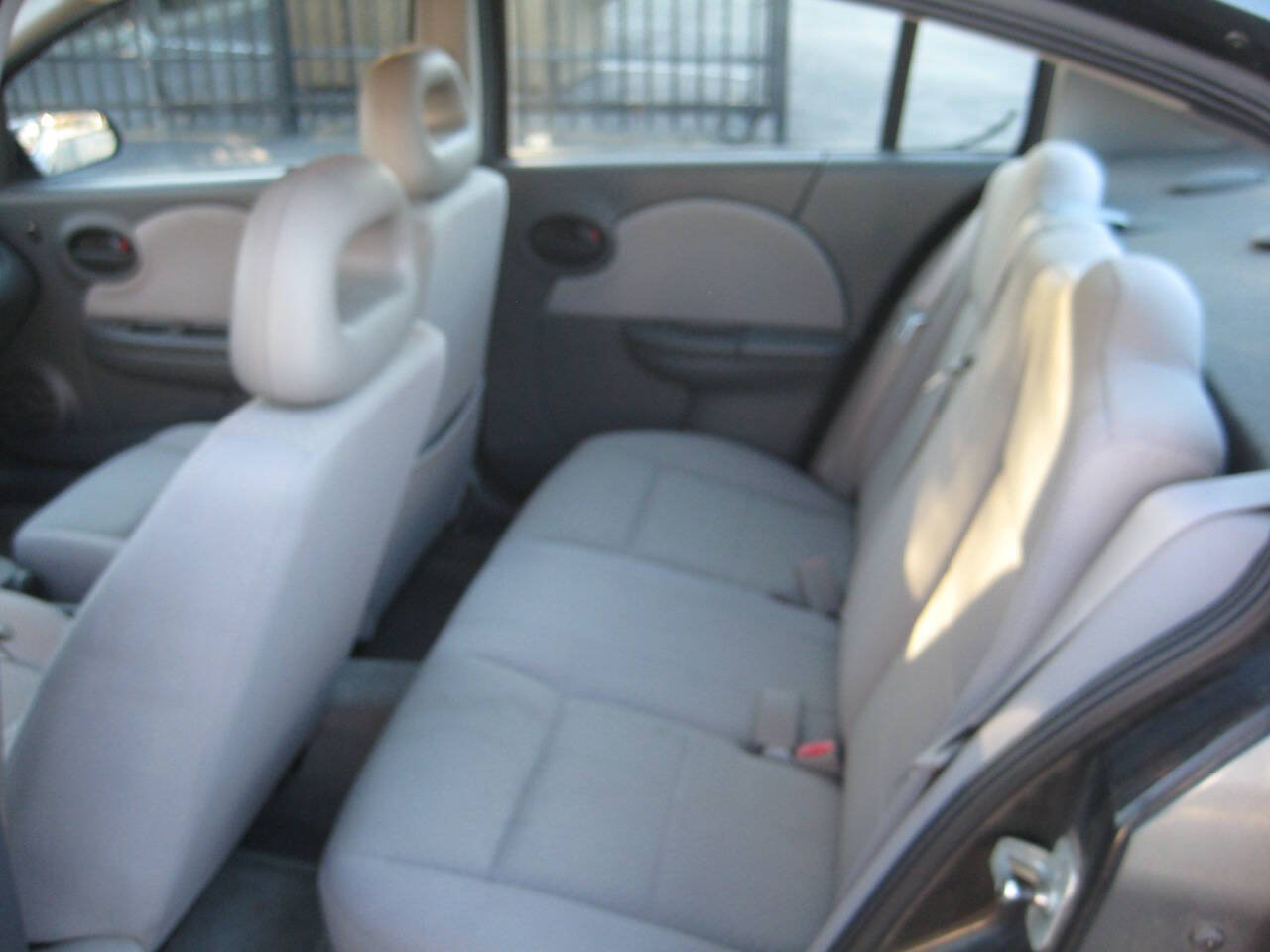 Used 2005 Saturn ION Level 2 w/ Power Pkg FWD image 10