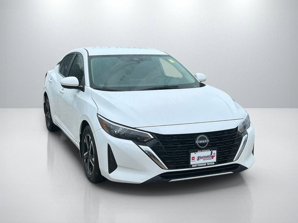 Used 2025 Nissan Sentra SV FWD image 3