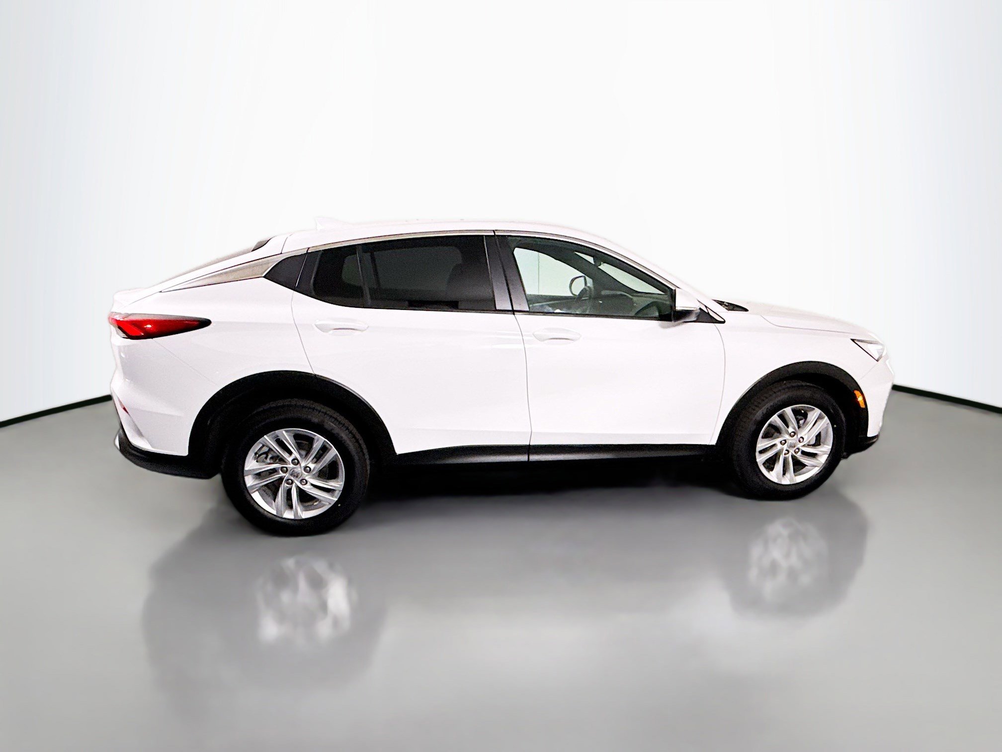 Used 2024 Buick Envista Preferred FWD image 11