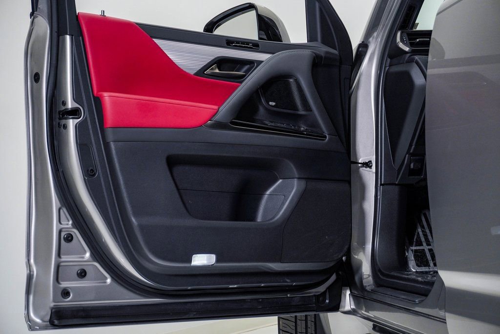 Used 2024 Lexus LX 600 F Sport image 30