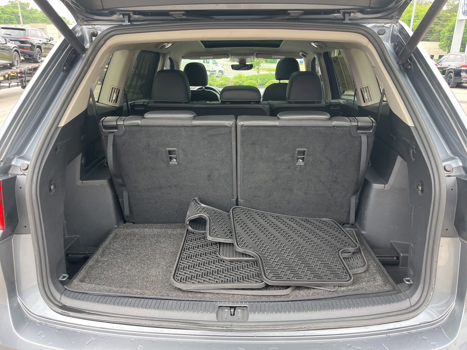Used 2021 Volkswagen Atlas SEL Premium AWD/4WD image 34