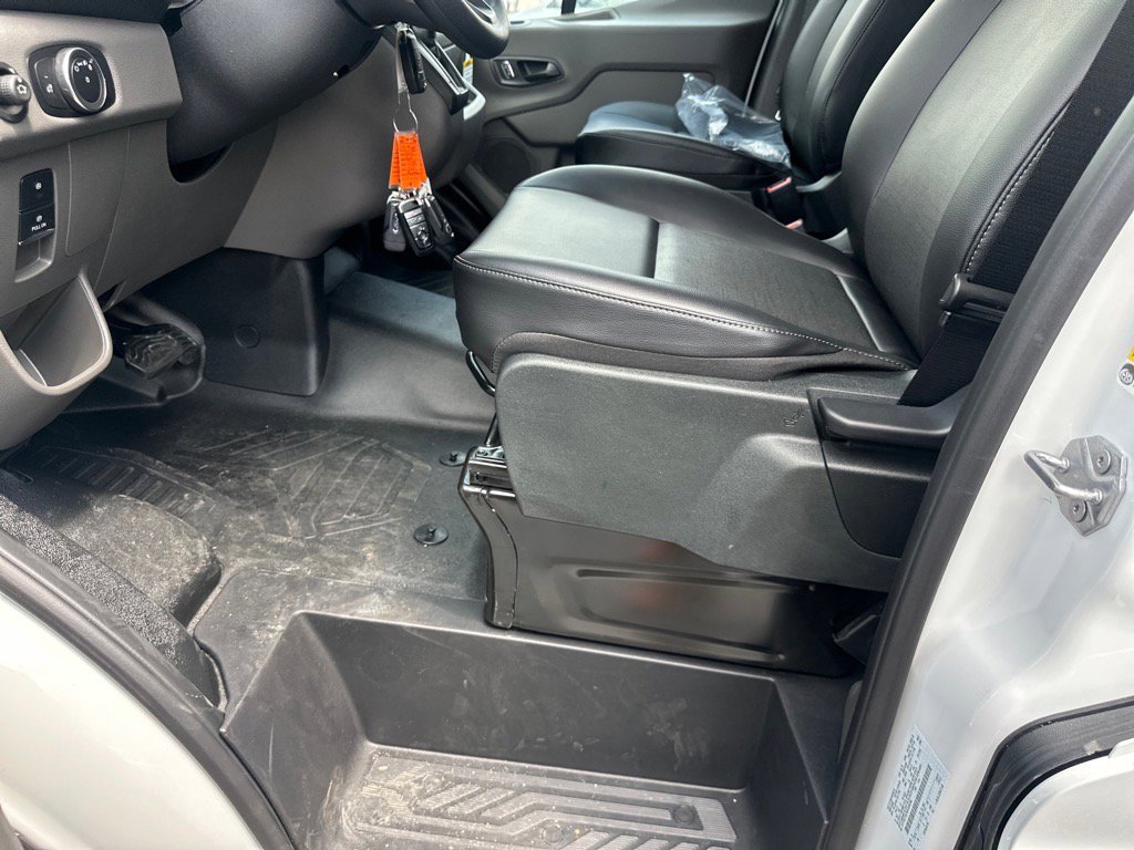 New 2025 Ford Transit 150 Low Roof w/ Load Area Protection Package image 30