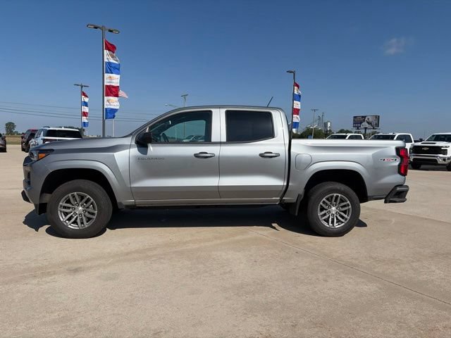 Used 2025 Chevrolet Colorado LT w/ Advanced Trailering Package AWD/4WD image 2
