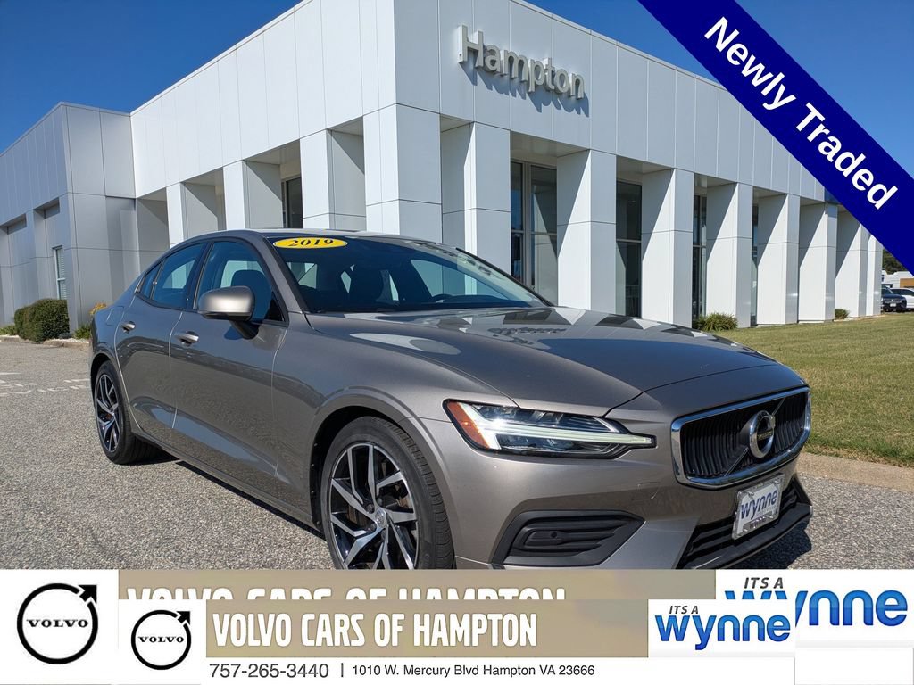 Used 2019 Volvo S60 T6 Momentum w/ Multimedia Package AWD/4WD image 1
