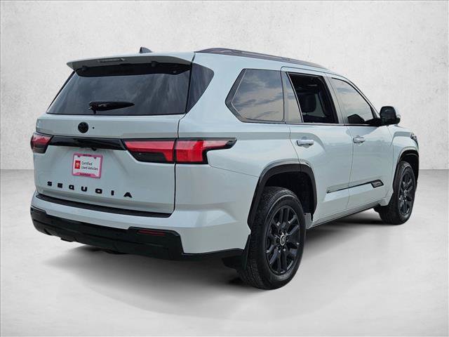 Used 2024 Toyota Sequoia Platinum AWD/4WD image 5
