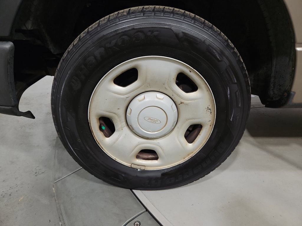 Used 2006 Ford F150 STX image 24