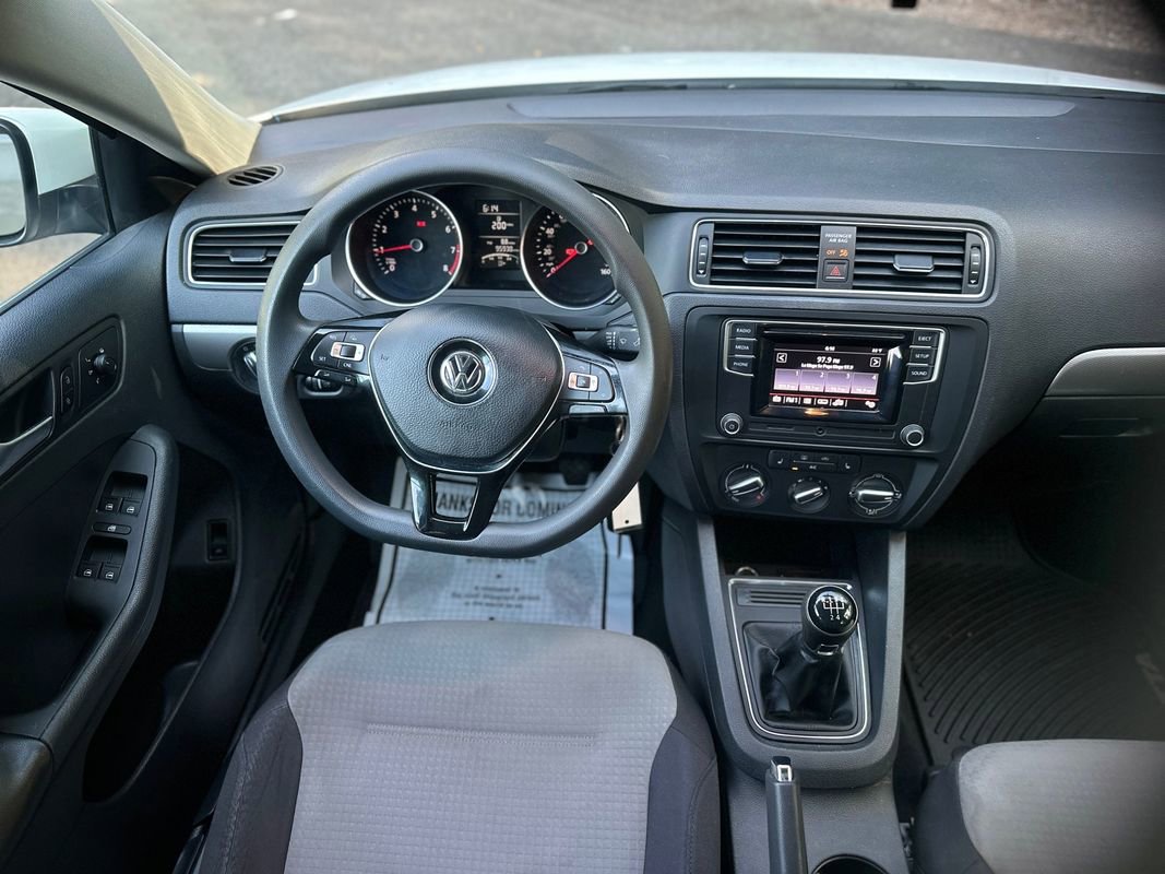 Used 2017 Volkswagen Jetta S w/ Jetta S Cold Weather Package image 14