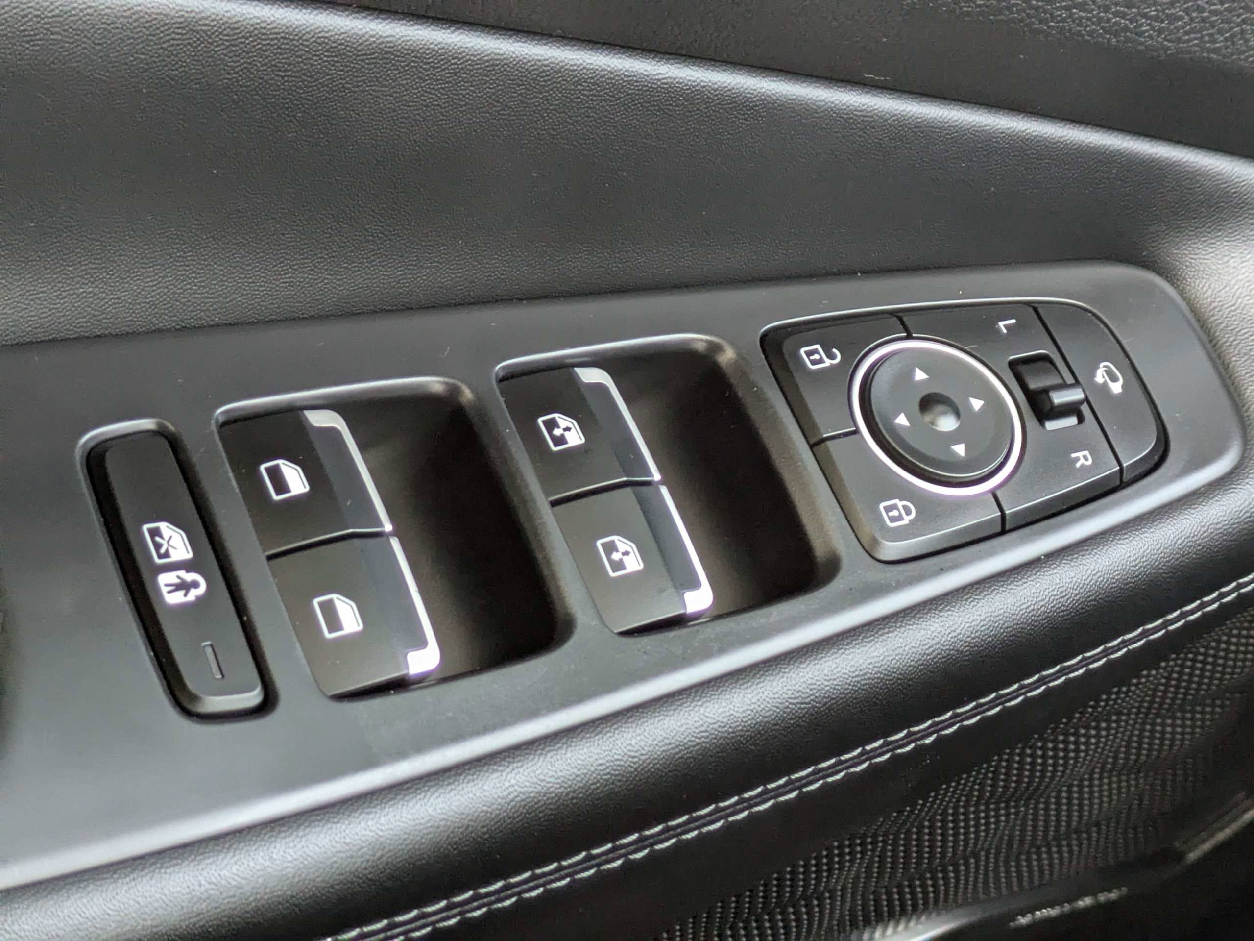 Certified 2023 Hyundai Santa Fe Limited AWD/4WD image 27