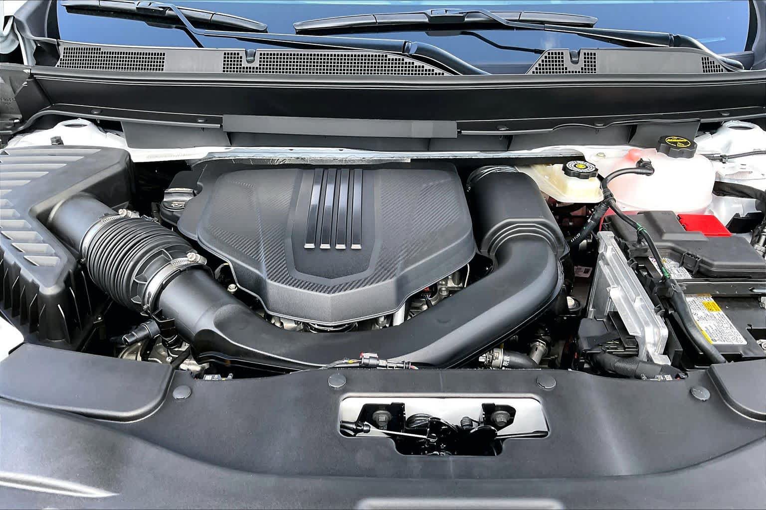 New 2027 Chevrolet Traverse LT w/ Driver Confidence Package FWD image 16