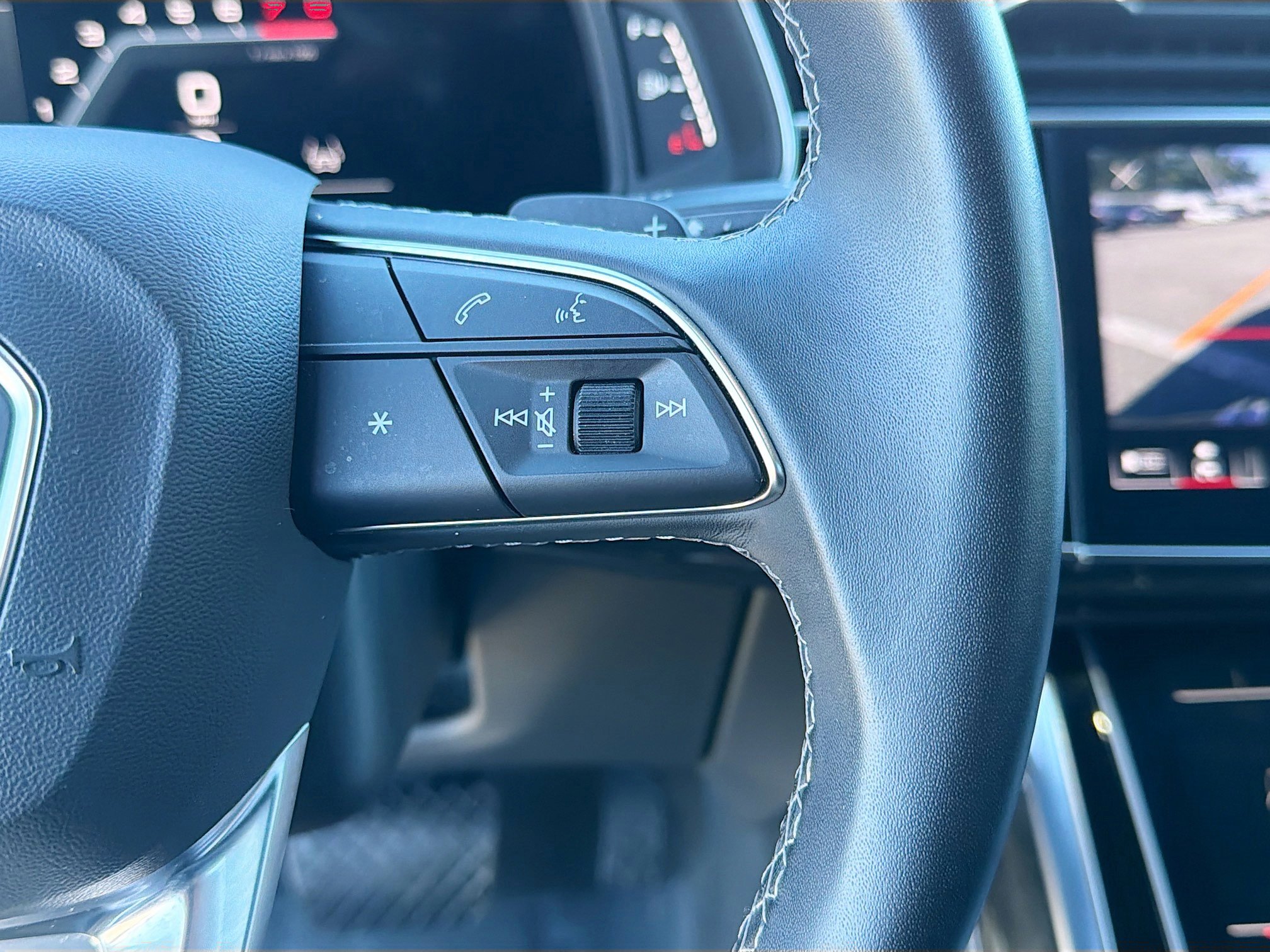 Used 2025 Audi Q7 3.0T Premium Plus image 38