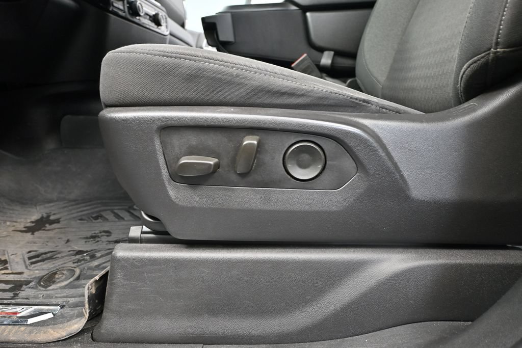 Used 2025 Chevrolet Silverado 2500 LT AWD/4WD image 16