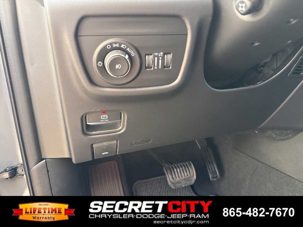 New 2027 Jeep Grand Cherokee L Summit AWD/4WD image 43