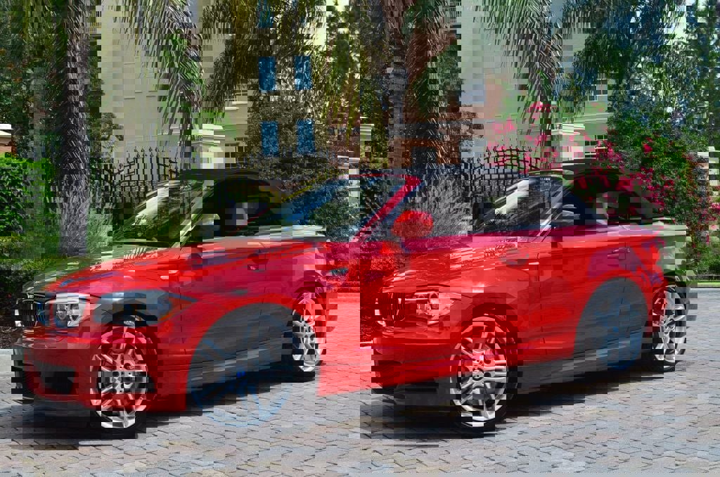 Used 2012 BMW 135i Convertible video 2