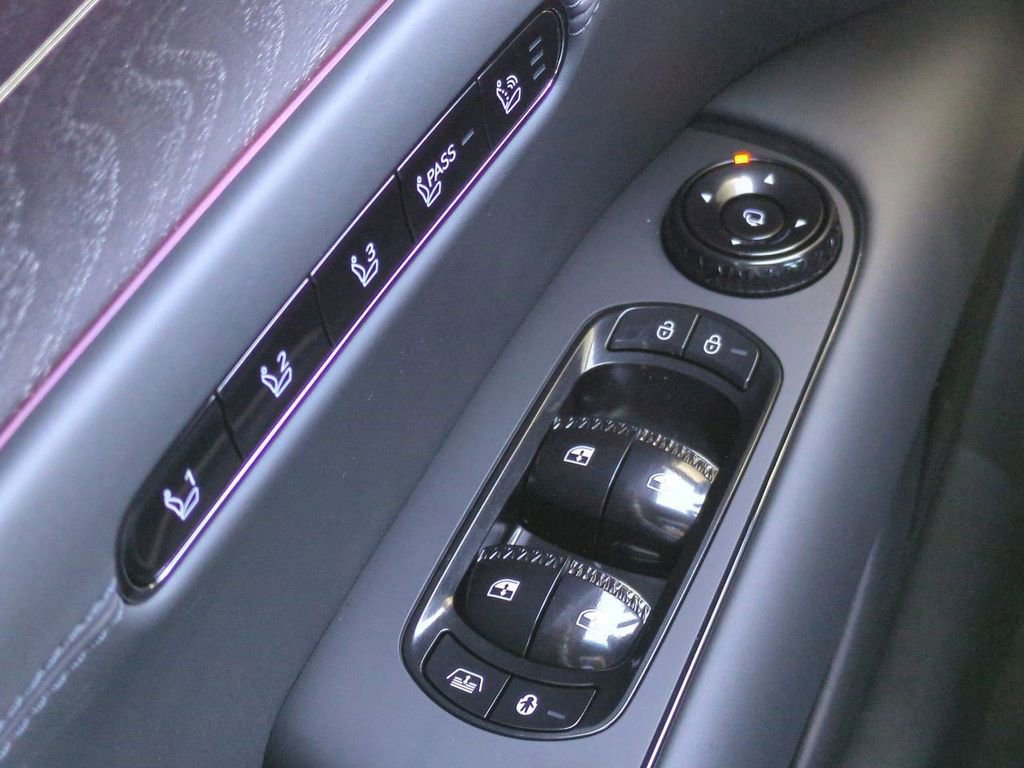 New 2026 Genesis G90 3.5T Prestige image 25