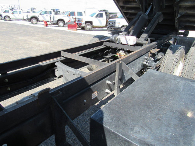 Used 2022 Ford F750 2WD Regular Cab Super Duty image 38