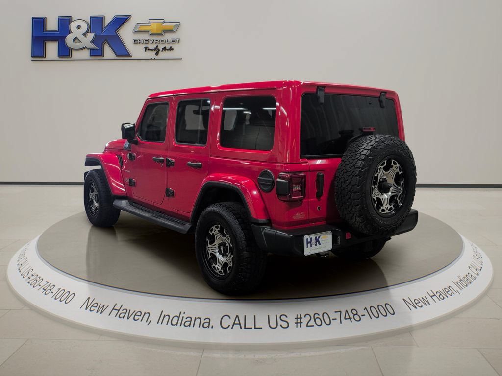 Used 2018 Jeep Wrangler Unlimited Sahara w/ Uconnect 4C Nav & Sound Group AWD/4WD image 4